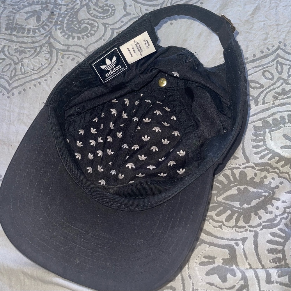 Adidas womens hat - Picture 2 of 2